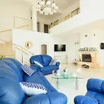 게스트하우스 Ravda Residence