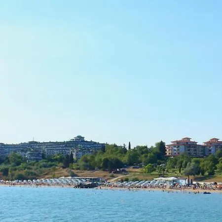 Ravda Residence Гостевой дом