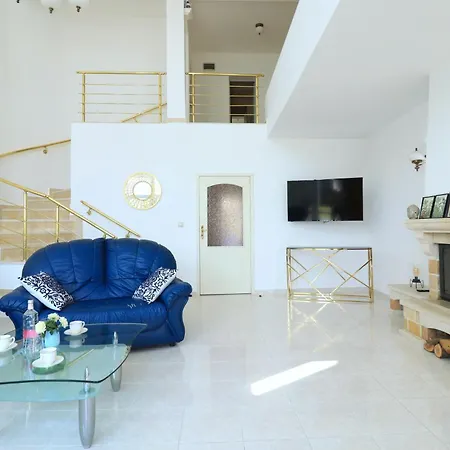 Ravda Residence ゲストハウス