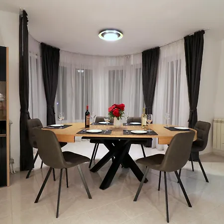 Ravda Residence ラヴダ