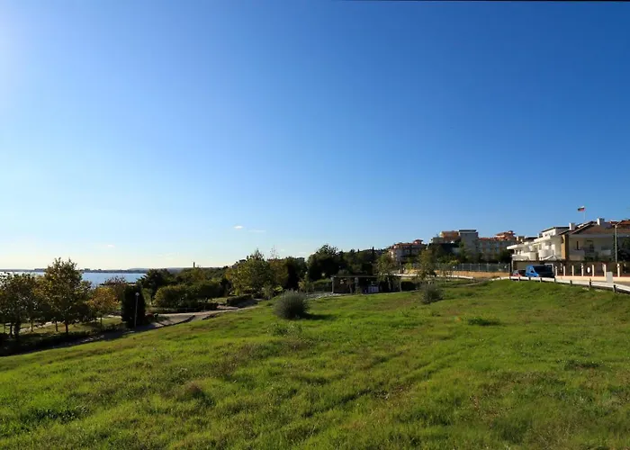 Ravda Residence Affittacamere 4*